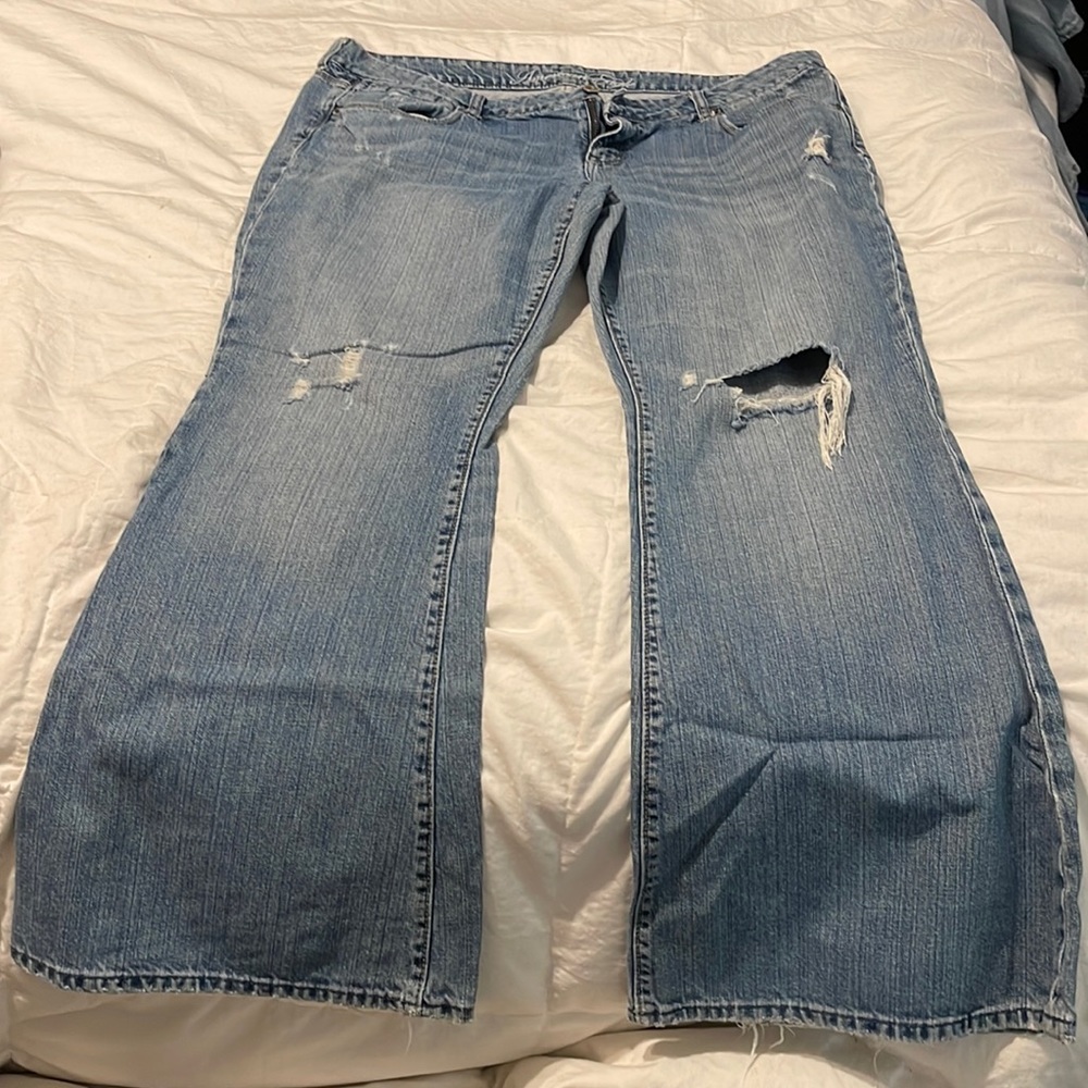 NWOT American Eagle distressed jeans size 18 regular